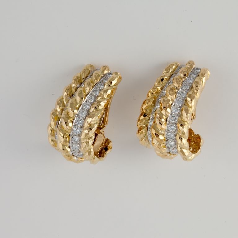 David Webb 18 KT yellow gold, platinum and diamond hoop shape earrings.
48 Round Diamonds approximately 4.75 cts.