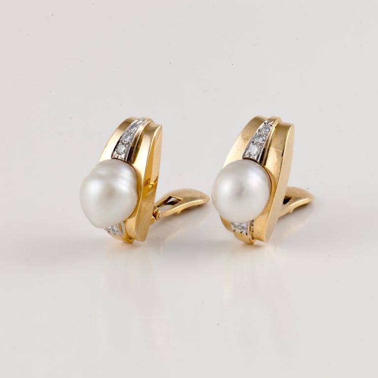 Women's DAVID WEBB Diamond Pearl Yellow Gold Platinum Earrings