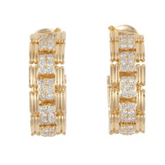 O.J. PERRIN Yellow Gold & Diamond Hoop Earrings 10