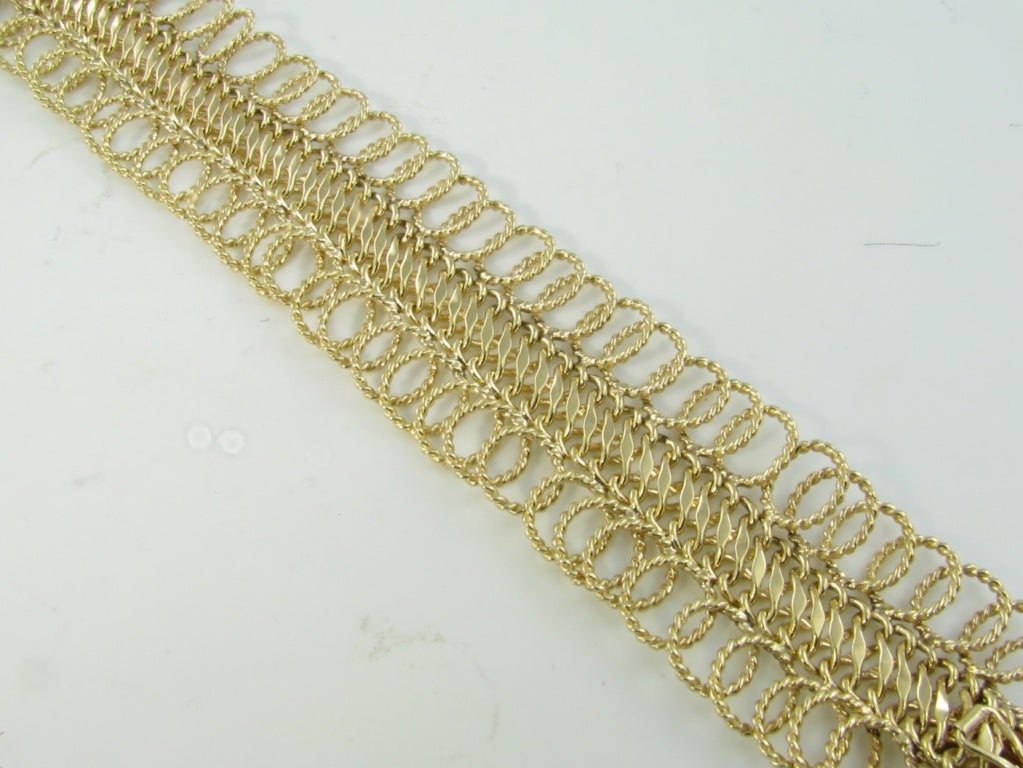 MARIANNE OSTIER Chic Circular Link Bracelet