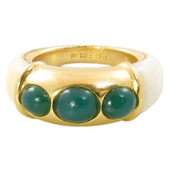 FRED Stylish Ivory, Chrysophrase and Gold Ring.