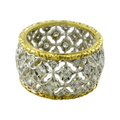 BUCCELLATI Stylish Gold and Diamond Band Ring.