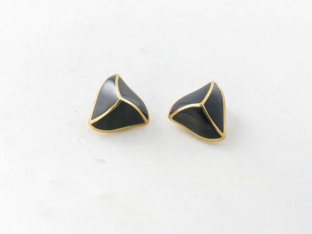 ANGELA CUMMINGS Black Jade and Gold Pyramid Shaped Earrings. 1