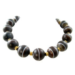 ELIZABETH GAGE Banded Agate Bead Necklace.