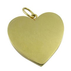 18 karat yellow gold heart pendant