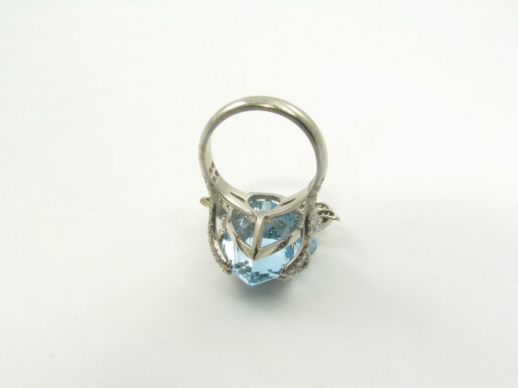 VERDURA unique diamond bow wrapped heart shaped aquamarine ring 1