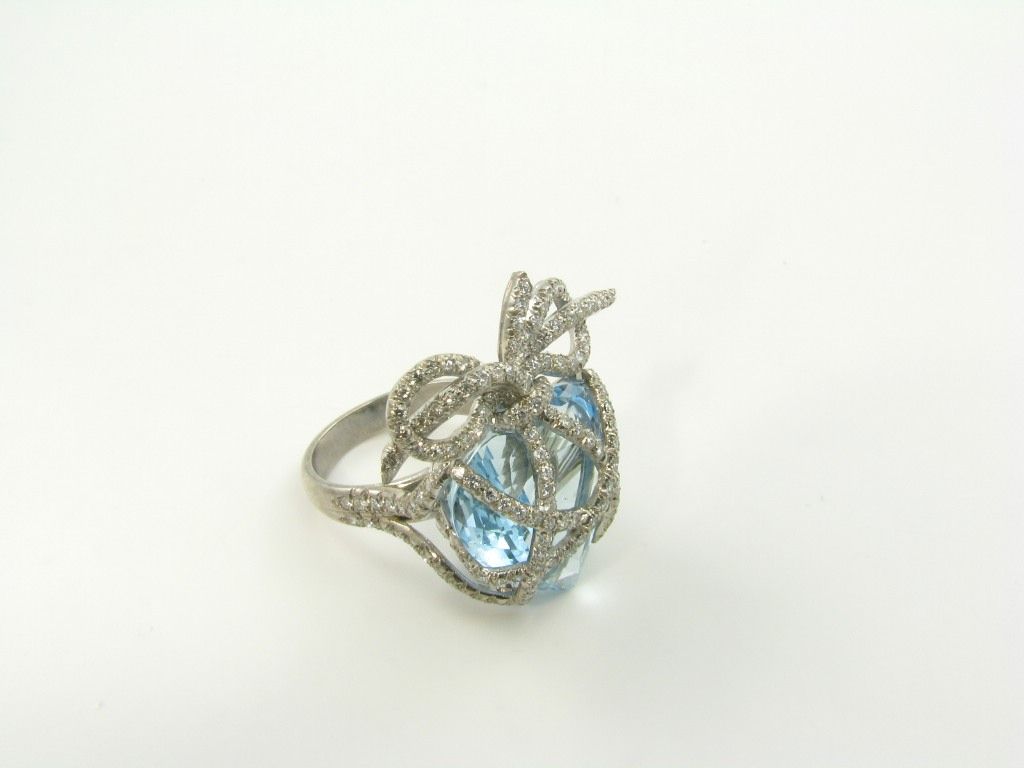 VERDURA unique diamond bow wrapped heart shaped aquamarine ring 2