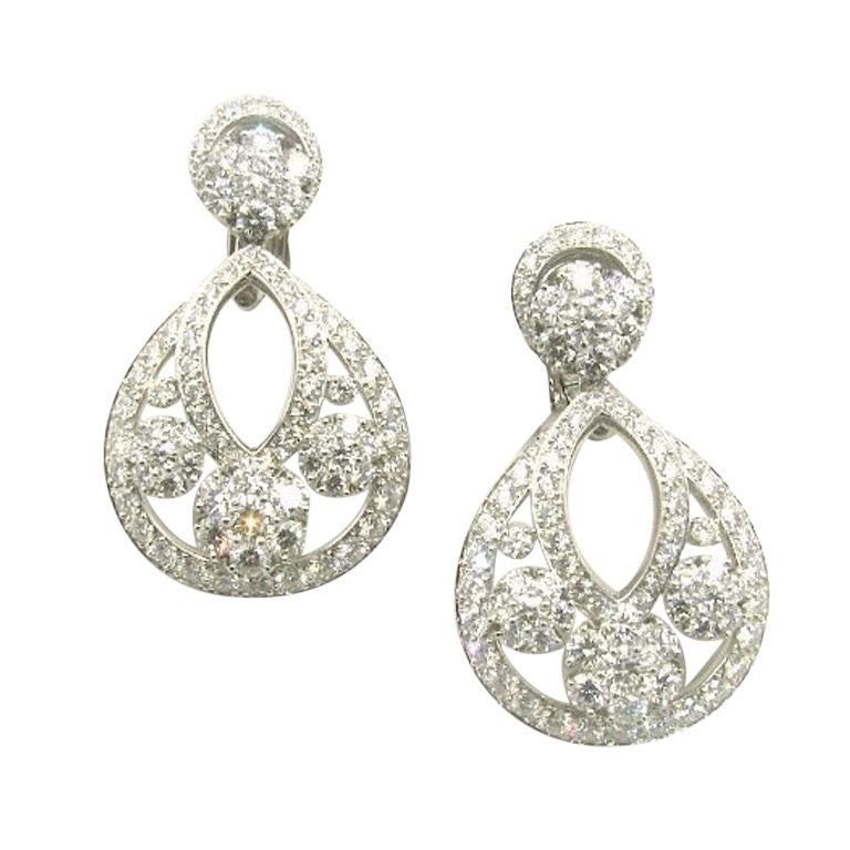VAN CLEEF & ARPELS '' Snowflake'' Diamond Platinum Earrings