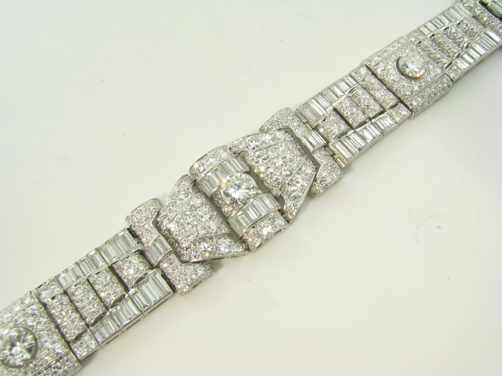 VAN CLEEF & ARPELS stunning  platinum & diamond bracelet.