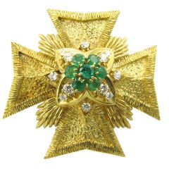 VAN CLEEF & ARPELS handsome gold, emerald and diamond brooch.