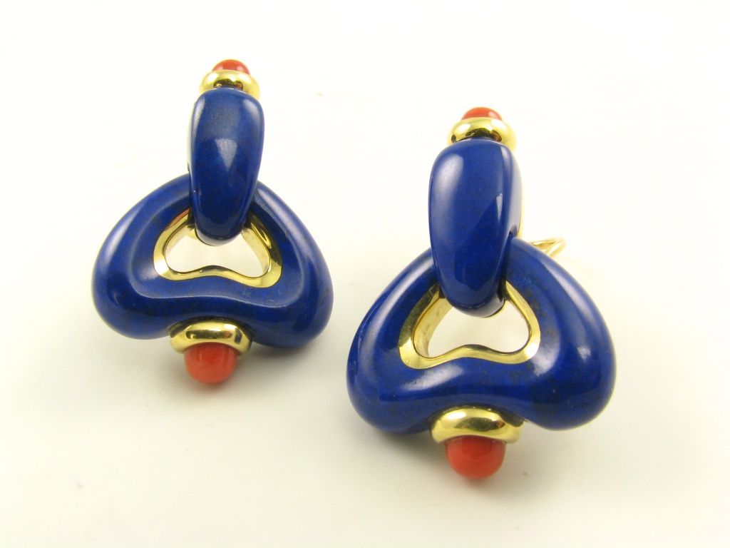 ANGELA CUMMINGS stylish gold, lapis lazuli & coral earrings.