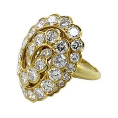 VAN CLEEF & ARPELS exquisite diamond and gold ring.