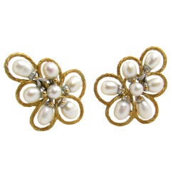 BUCCELLATI pearl and woven gold "flower" earrings.