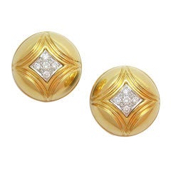 Van Cleef & Arpels Diamond Gold Button Earclips