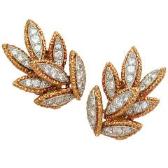 French 18kt Gold 
Diamond Spray Earclips