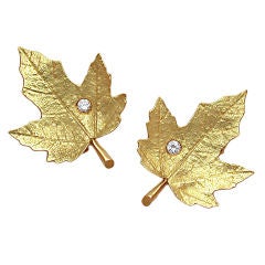 Vintage TIFFANY & Co. Gold Maple Leaf Earclips