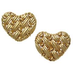 TIFFANY & Co. Gold Heart-Shaped Earclips