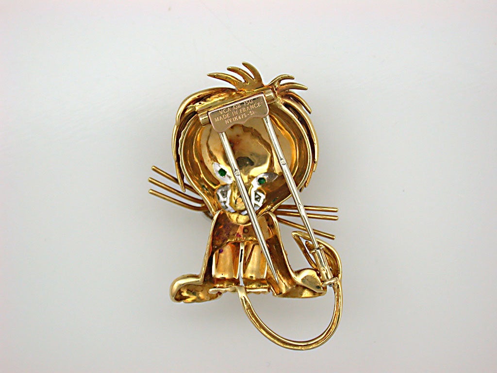 VAN CLEEF & ARPELS Charming Diamond Lion Brooch