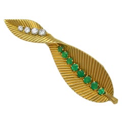 VAN CLEEF & ARPELS Emerald & Diamond Leaf Clip