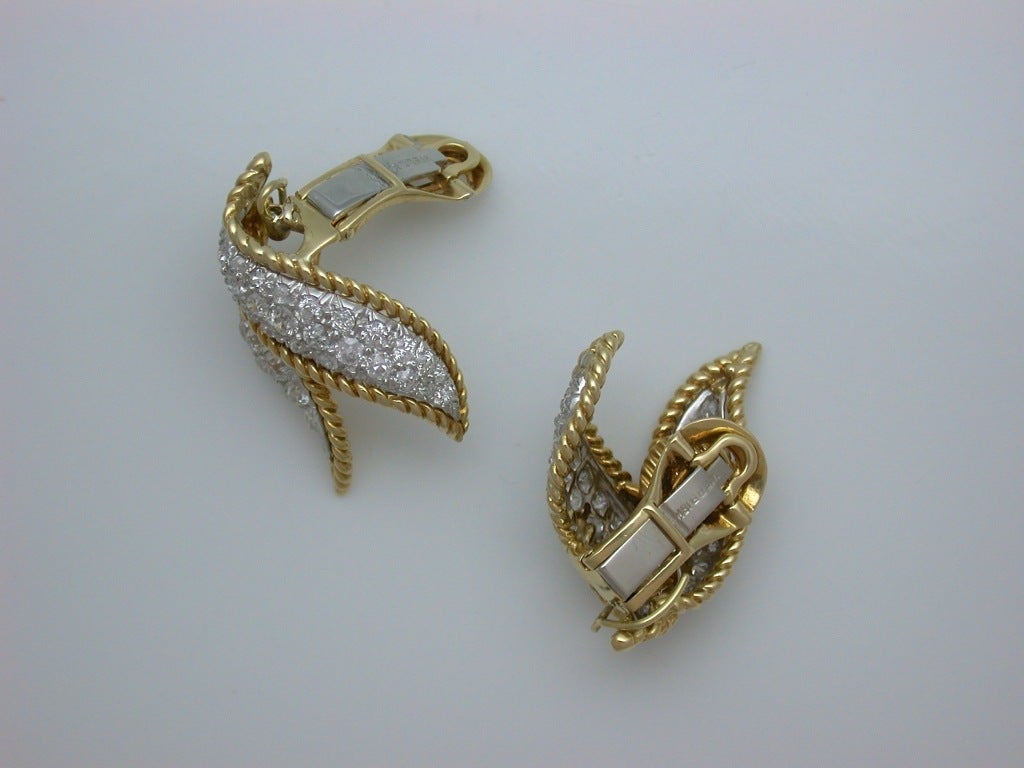 Women's DAVID WEBB South Sea Pearl & Diamond Drop Earclips For Sale