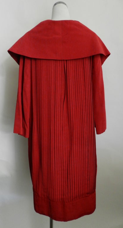 Fabiani 1960's Red Pleated Dinner Coat In Excellent Condition In Toronto, ON