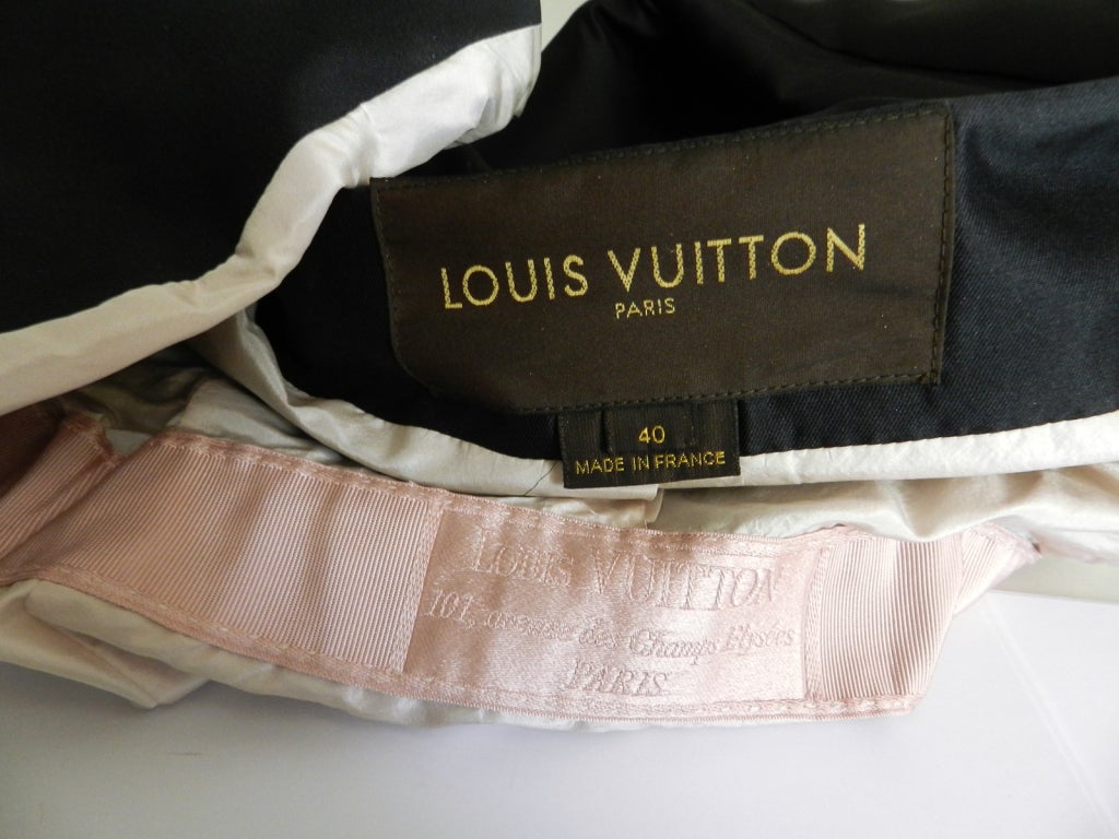 Louis Vuitton Silk Coat with Scarf 4