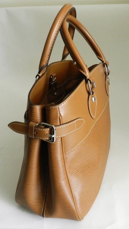 Louis Vuitton tan EPI Passy GM tote bag.  Measures 14 x 10 x 5 inches. Excellent condition as if only used once. Retail $1730.