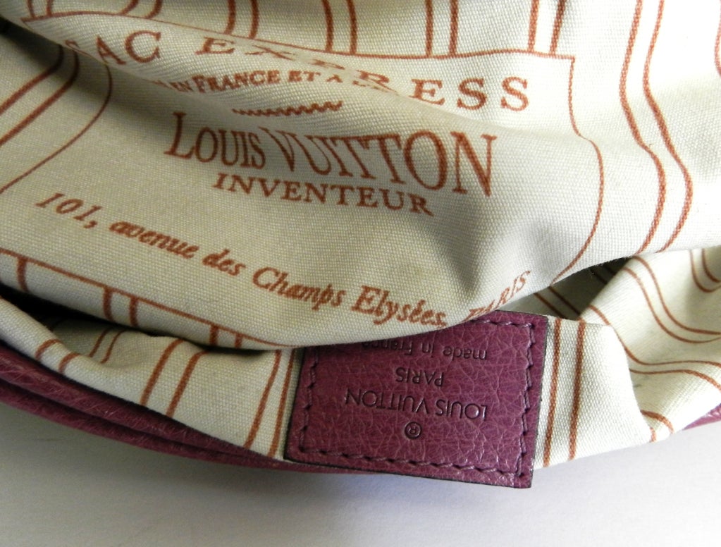 Louis Vuitton 2004 Lilac Ostrich Sac Express Limited Edition In Excellent Condition In Toronto, ON