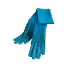 Chanel Turquoise Leather Gloves