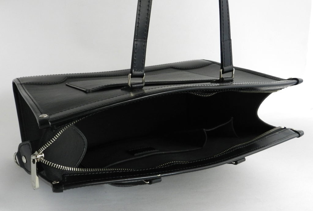 Louis Vuitton EPI Madeleine GM Bag 3