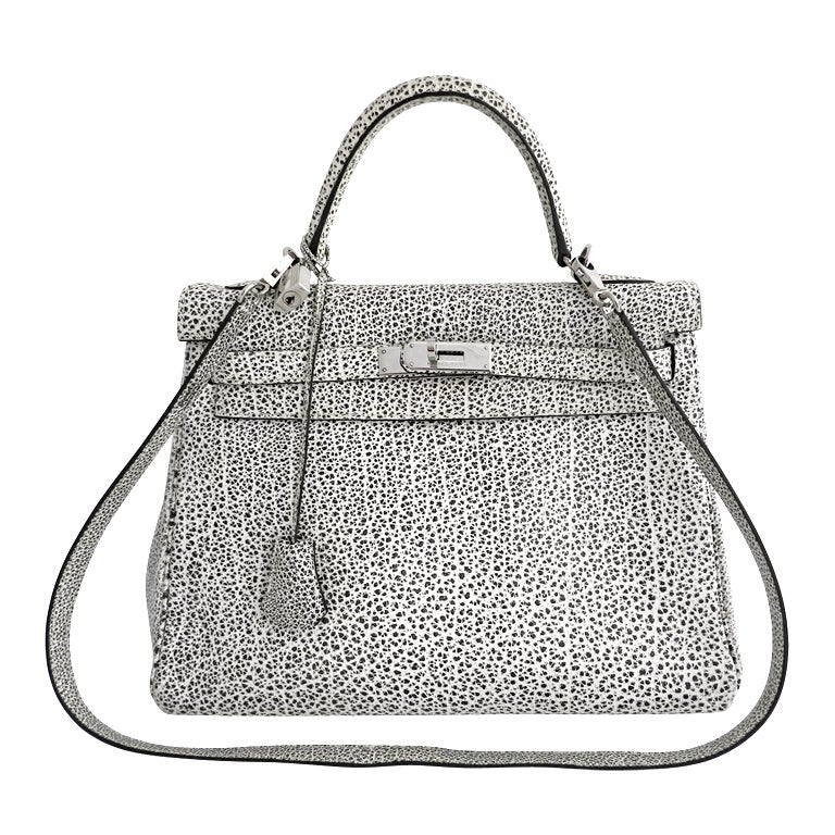 Hermes Dalmatian Kelly 32 Bag in Buffalo Skipper Leather