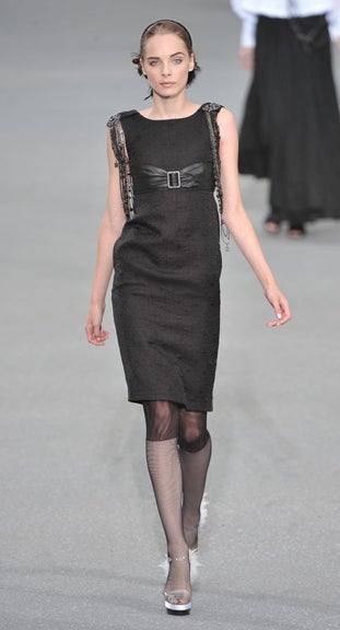 Chanel 2009 Spring runway dress with black leather belt.  Tagged size 38. To fit 35