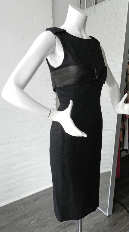 Chanel 2009 P Black dress with leather belt In Excellent Condition In Toronto, ON
