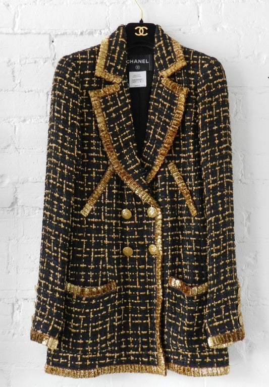 Chanel 2007 Resort Gold Tweed Jacket In Excellent Condition In Toronto, ON