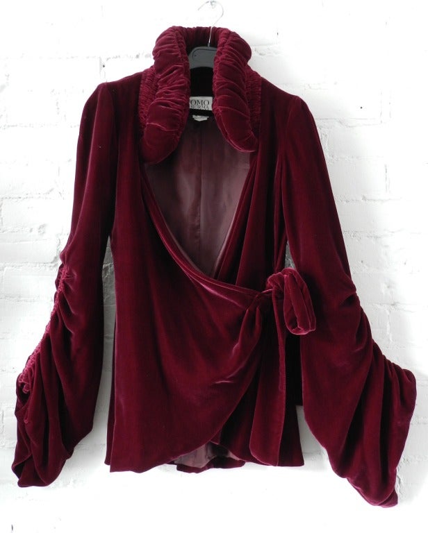 Normal Kamali Burgundy Velvet Deco Style Jacket In Excellent Condition In Toronto, ON
