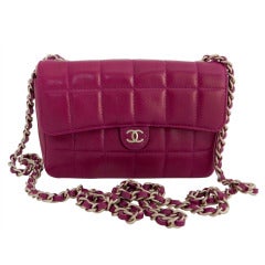 Chanel Raspberry Wallet on Chain