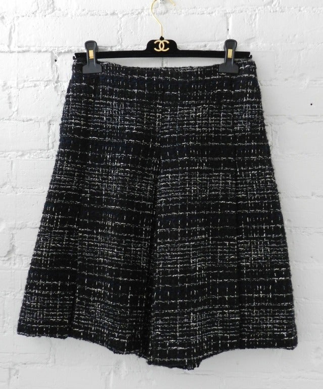 Chanel Black Tweed Skorts - Skirt / Shorts 2