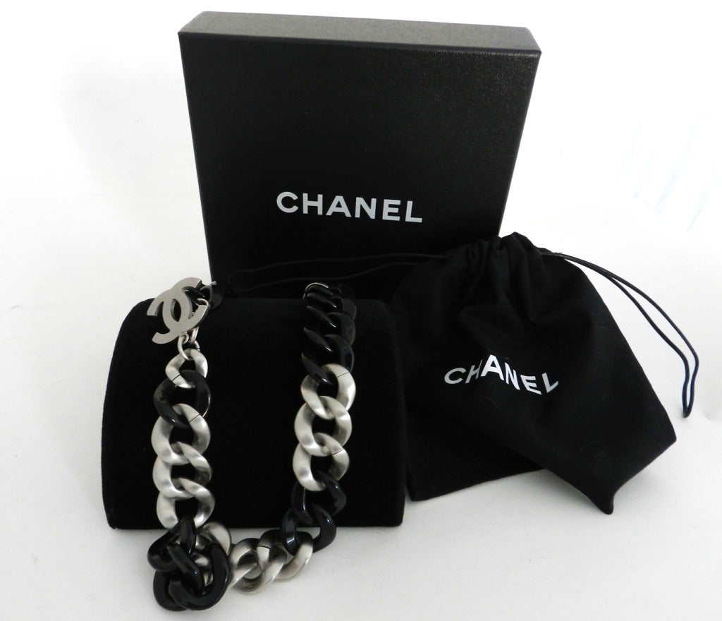 Chanel 07P Short Resin & Brushed Silver Choker Necklace 1
