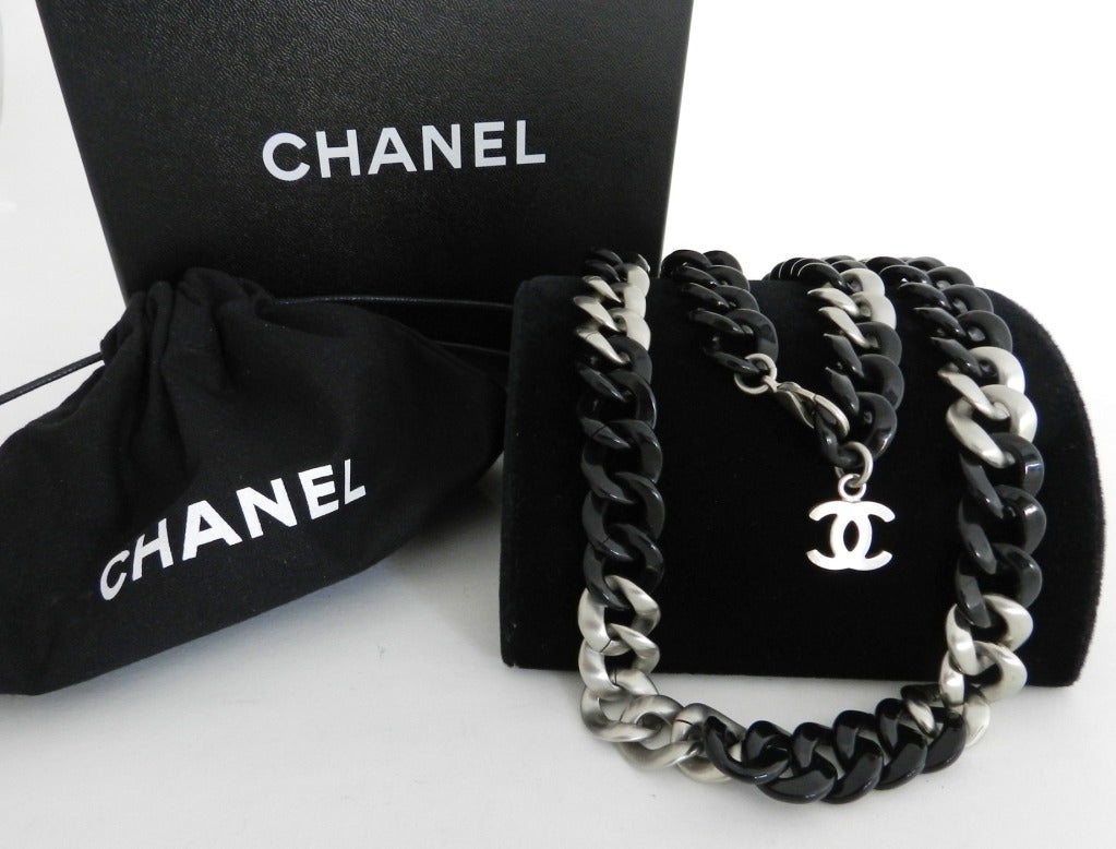 Women's Chanel 07P Black Resin & Brushed Silver Long Necklace