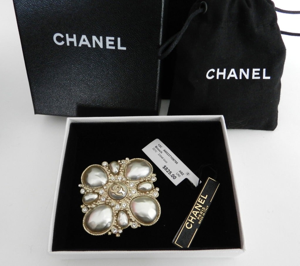 Contemporary Chanel Pearl and Champagne Matte Gold Brooch For Sale