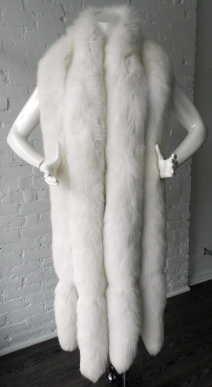 Holt Renfrew furs dramatic white fox long wrap-around evening stole or shawl with tail ends. Excellent condition.