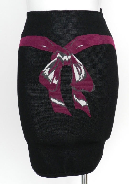 Alaia fuchsia Bodycon Ribbon Skirt In Excellent Condition In Toronto, ON