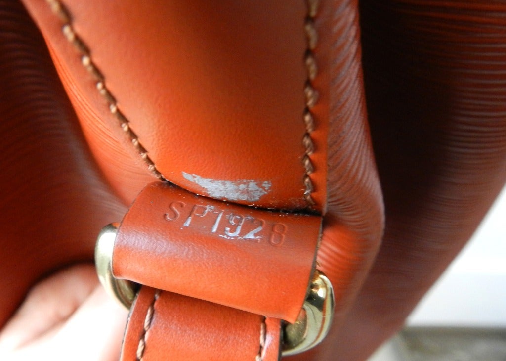 Louis Vuitton Vintage 1998 Noe Bucket Bag in EPI Leather 3