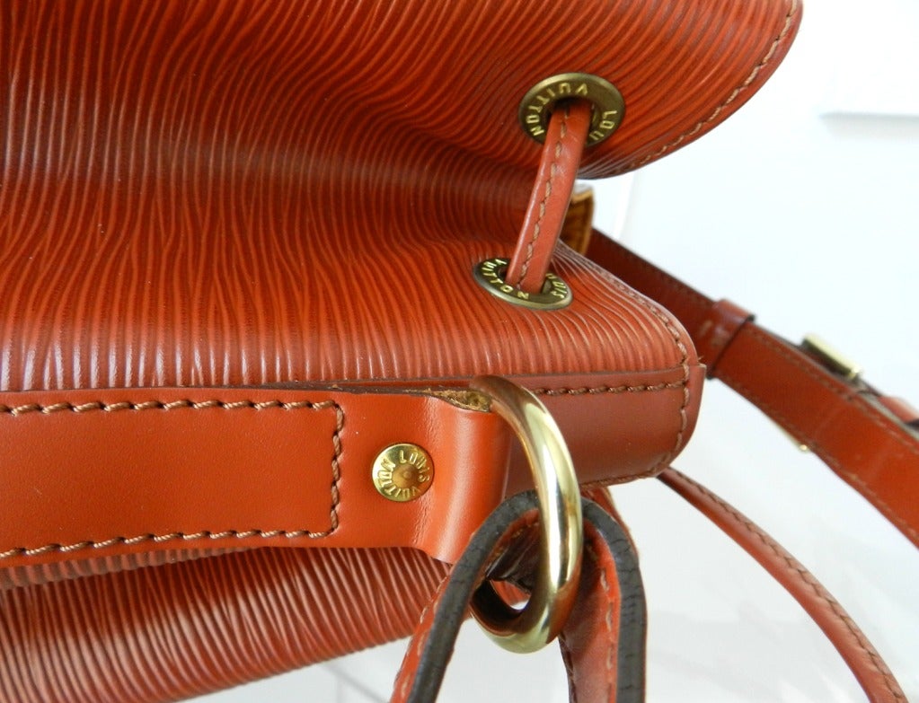 Louis Vuitton Vintage 1998 Noe Bucket Bag in EPI Leather 4