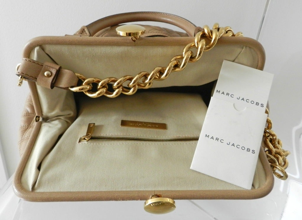 Marc Jacobs Beige Stam Bag In Excellent Condition In Toronto, ON