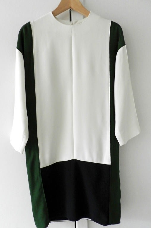 Celine green, white, and black color block dress. Green is more vibrant than in photos. Tagged size FR 36 (USA 2/4). To fit 34
