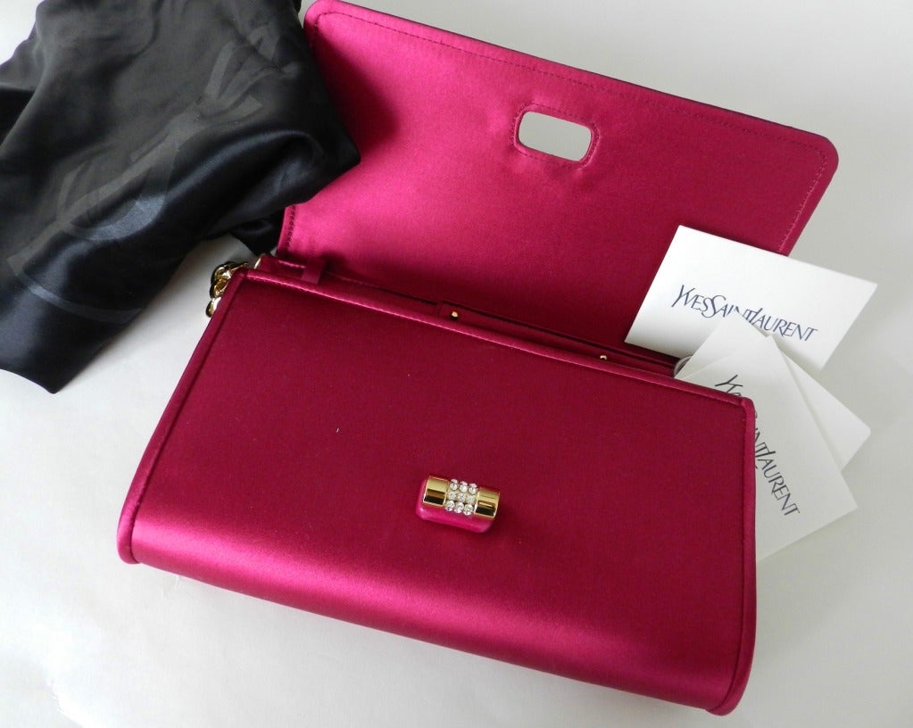 Tom Ford for Yves Saint Laurent Fuchsia Silk Satin Purse In Excellent Condition In Toronto, ON