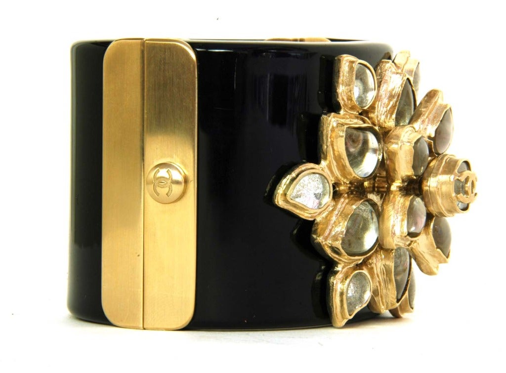 CHANEL Black Resin Clamper Cuff W. Crystal Flower c. 2012 In Good Condition In New York, NY
