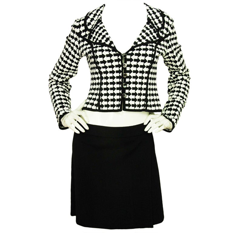 HERVE LEGER Black/White Arrow Print Jacket With Black Skirt - Size X-Large