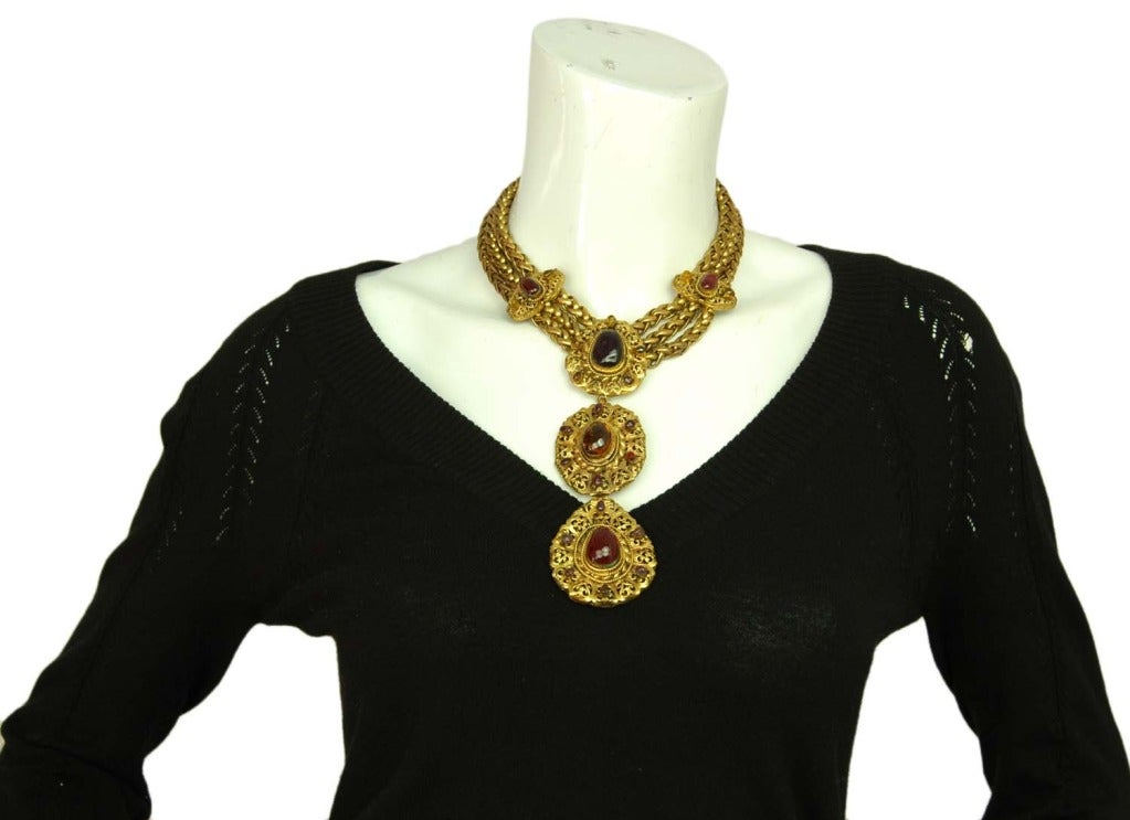 CHANEL 3 Strand Chain Link Necklace W. Detachable Gripoix Medallions 1984 4